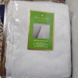 Kate Spade White Tablecloth and Napkin Set